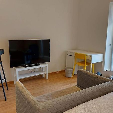 Entire Guest Suite Saint Julian's Екстериор снимка